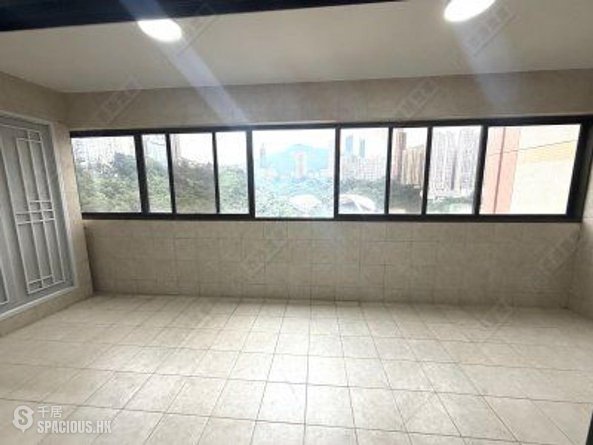 Causeway Bay - Fontana Gardens 01