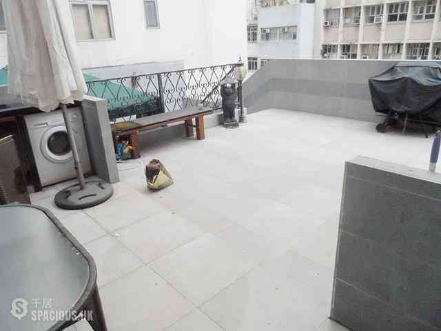 Wan Chai - Sing Kong Building 02