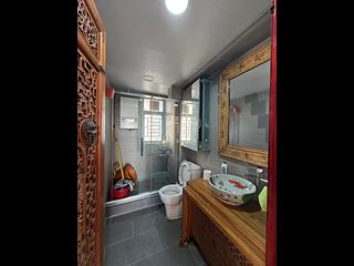 Pok Fu Lam - Baguio Villa Block 18 06