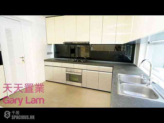 Clear Water Bay - Little Palm Villa 12