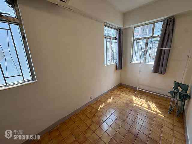 Sai Ying Pun - Wing Wah Building 02