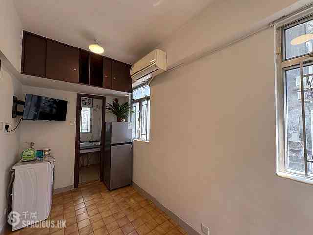 Sai Ying Pun - Wing Wah Building 01