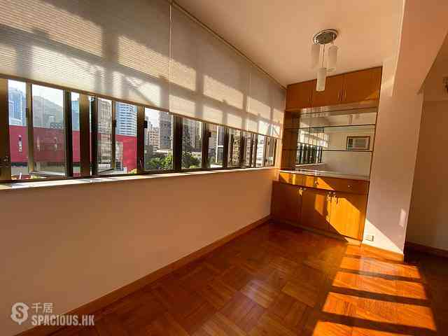 Happy Valley - Sports Mansion 05
