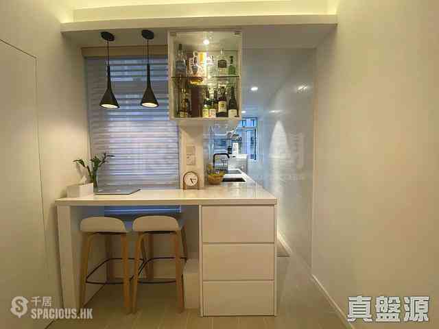 Sai Ying Pun - New Start Building 01