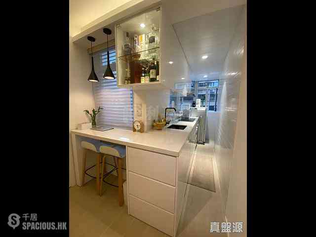 Sai Ying Pun - New Start Building 03