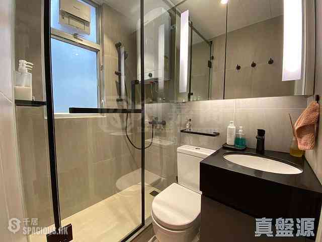 Sai Ying Pun - New Start Building 04