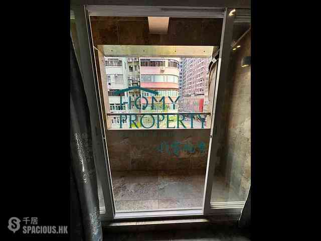 Wan Chai - Chong Hing Building 11