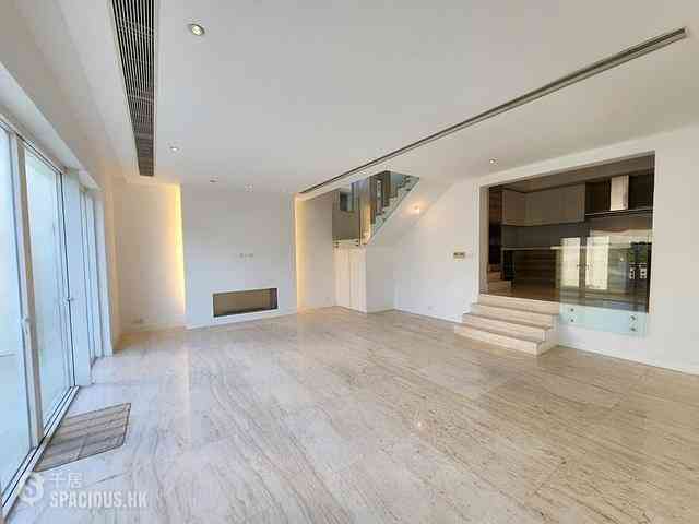 Chung Hom Kok - Magnolia (The Crown Villas) 05