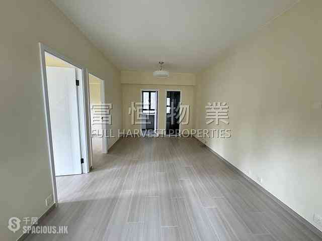 Happy Valley - Paramount Mansion 02