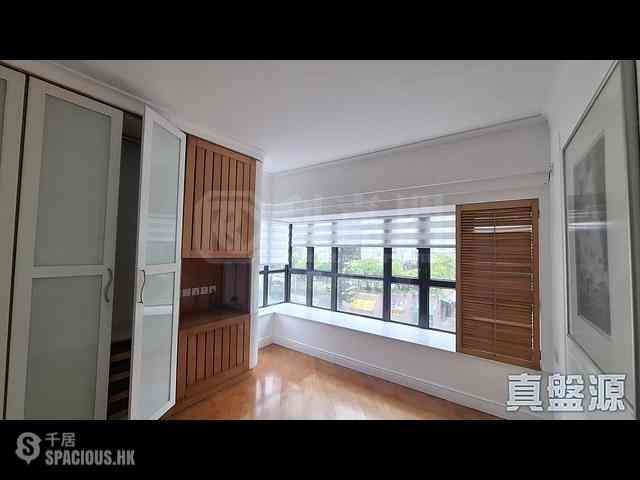 Tai Wai - Parc Royale Block 11 03