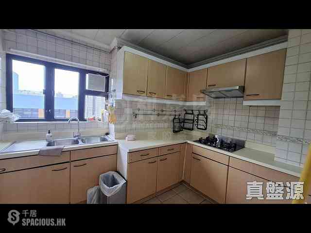 Tai Wai - Parc Royale Block 11 06