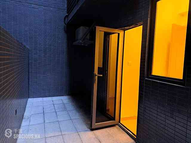 Shek Tong Tsui - Novum West Block 3 04