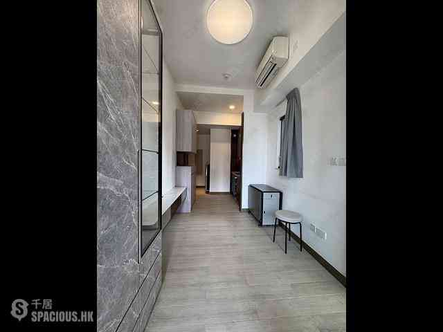 Tai Kok Tsui - L・Living 23 03
