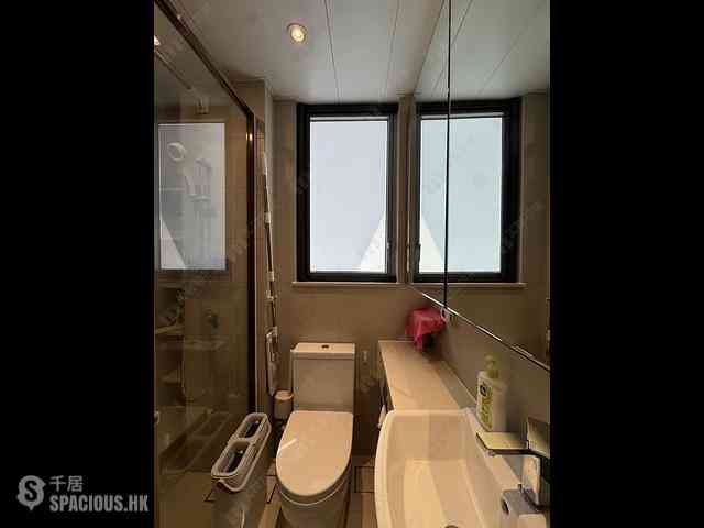 Tai Kok Tsui - L・Living 23 06