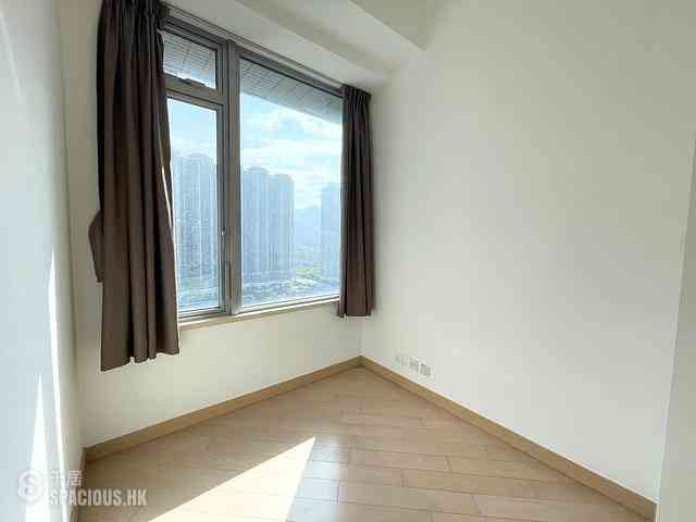 Tung Chung - Century Link Phase 1 Tower 6A 06
