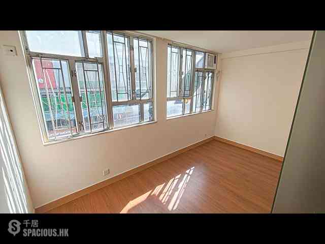 Sai Ying Pun - 301, Queen's Road West 04