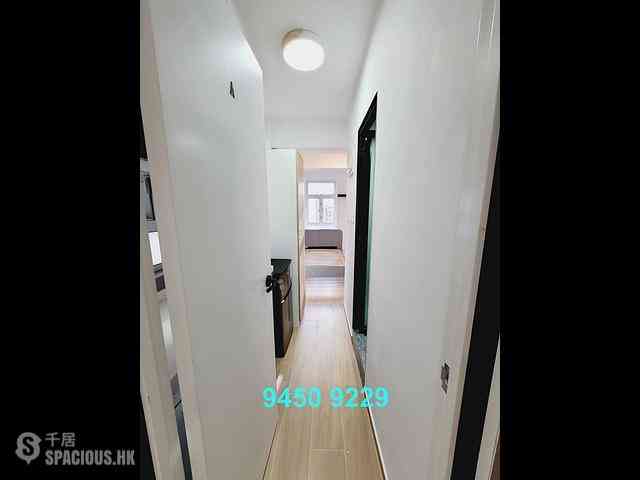 Soho - 24, Elgin Street 01