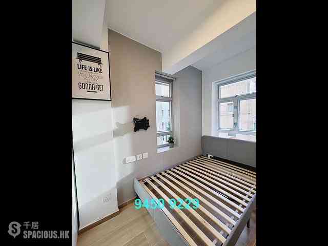 Soho - 24, Elgin Street 02