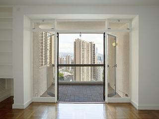 Mid Levels Central - May Tower Block 1 02