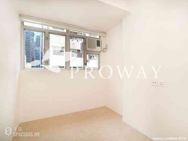 Poho - 152-154, Hollywood Road 07