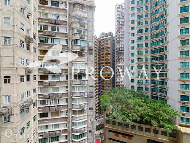 Mid Levels West - Fook Wah Mansions 02