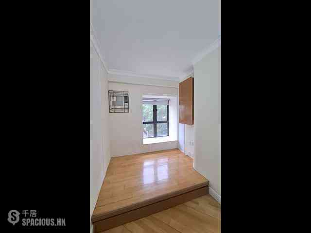 Tai Wai - Parc Royale Block 11 01