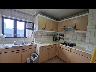 Tai Wai - Parc Royale Block 11 06