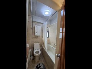 Tai Wai - Parc Royale Block 11 09