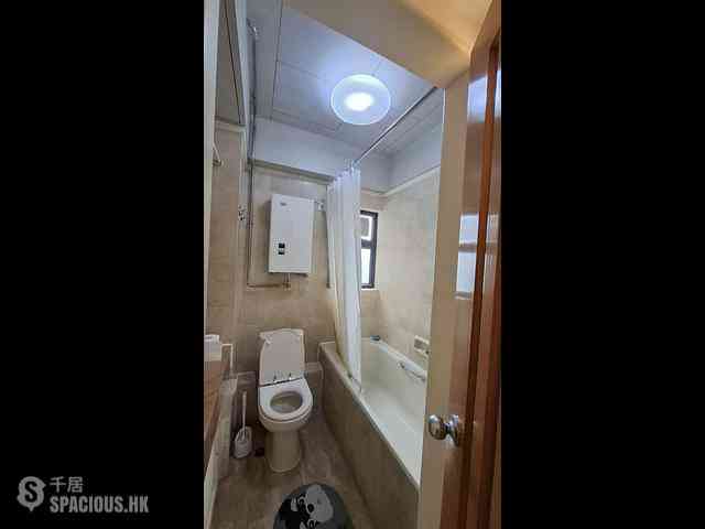 Tai Wai - Parc Royale Block 11 09
