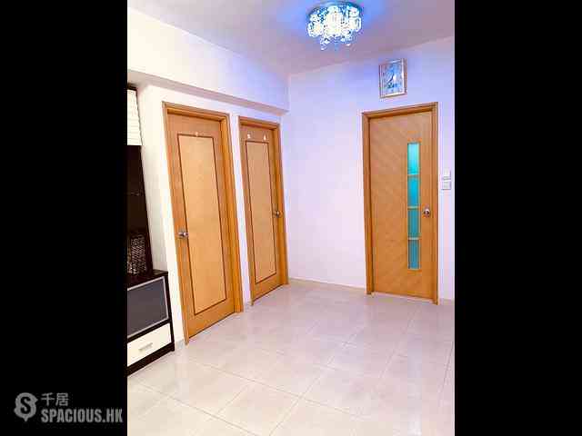 Sai Ying Pun - Kwan Yick Building 02