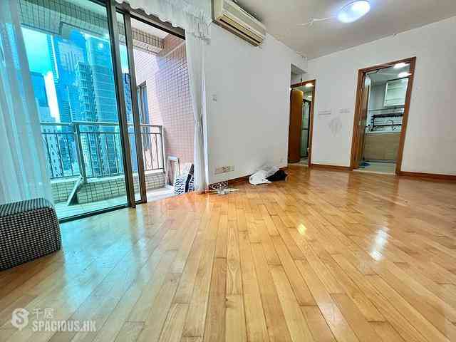 Wan Chai - The Zenith 01
