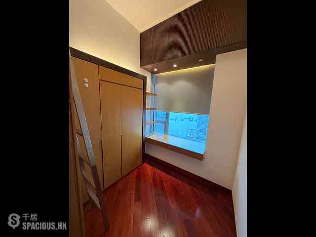 West Kowloon - The Arch Moon Tower (Block 2A) 03
