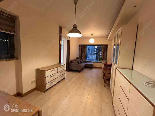 Sheung Wan - Queen's Terrace Block 3 01