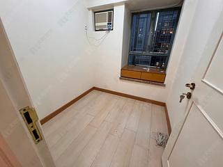 Sheung Wan - Queen's Terrace Block 3 03