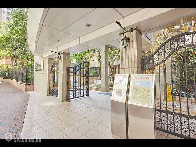 Sheung Wan - Queen's Terrace Block 3 06