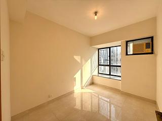 Mid Levels Central - The Grand Panorama 09