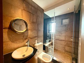 Mid Levels Central - Yukon Court 28
