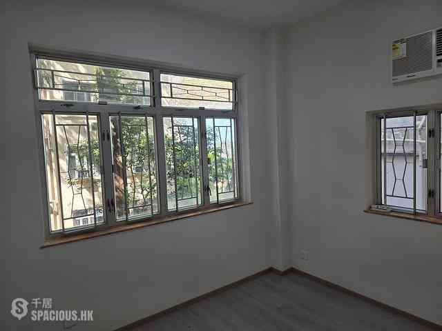 Sai Ying Pun - 1C, High Street 06