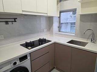 Sai Ying Pun - 1C, High Street 04