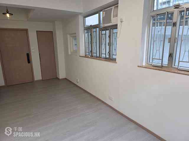 Sai Ying Pun - 1C, High Street 03