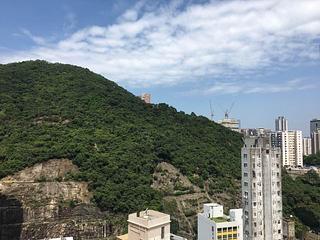 Quarry Bay - Dragon View House 02