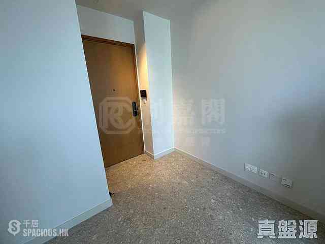 Quarry Bay - The Holborn 01
