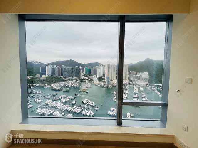 Ap Lei Chau - Larvotto Block 7 10