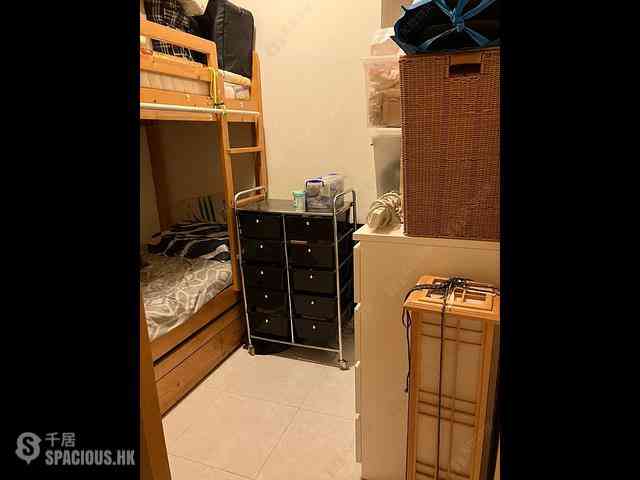 Wan Chai - Silvervale Mansion 04