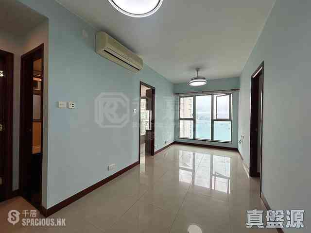 Kennedy Town - The Merton 01