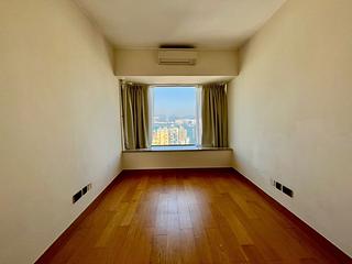 Sai Ying Pun - The Nova 04
