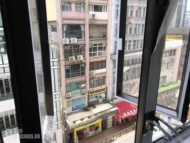 Sheung Wan - Winsing Building 06