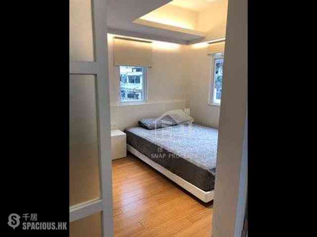 Sheung Wan - Lee Wah Mansion 05