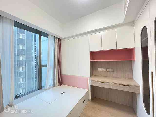 Fortress Hill - Harbour Glory Block 8 09