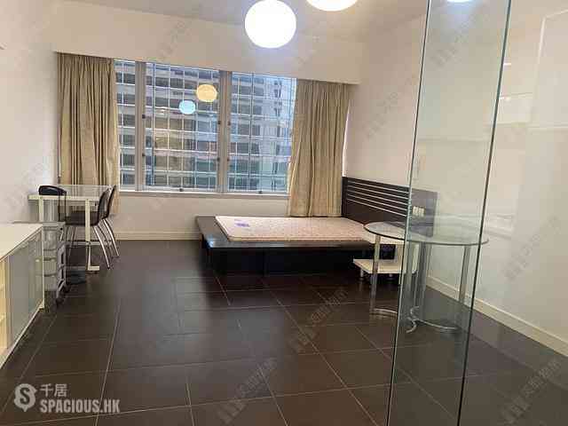 Wan Chai - Convention Plaza Apartments 01